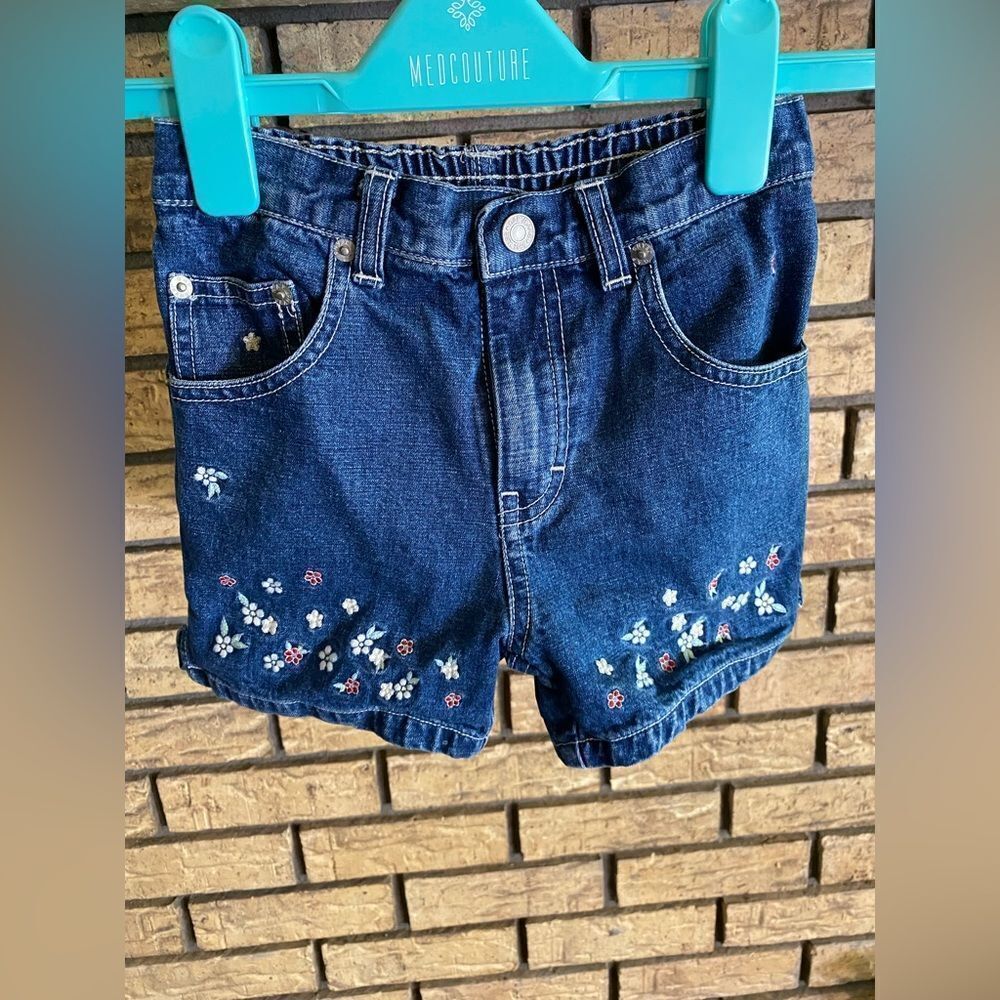 Gap vintage denim shorts with flowers